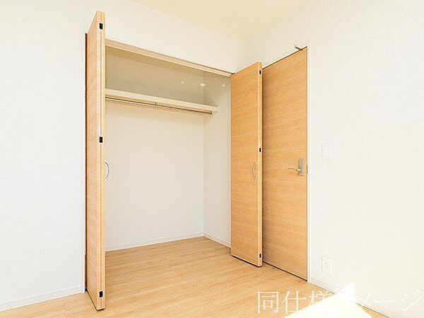 ＼同仕様写真／季節の物などたくさん収納しておける便利なスペースです！