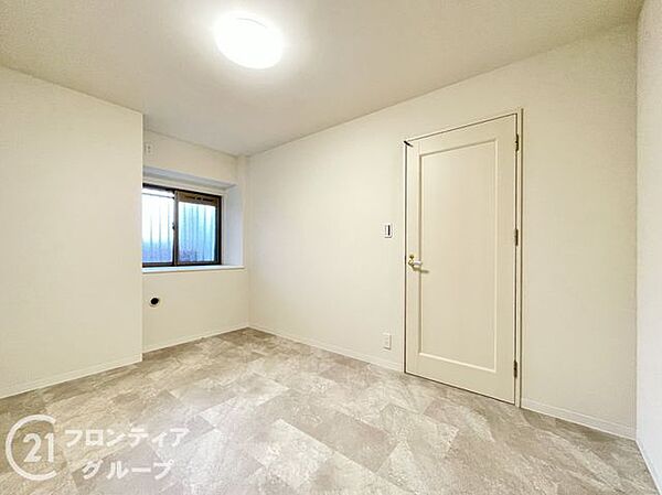 住まい選びは、価格や立地だけでなく、将来の暮らし方まで含めて考えることが大切です。今の段階で気になっていることを、まずスタッフに話してみてください