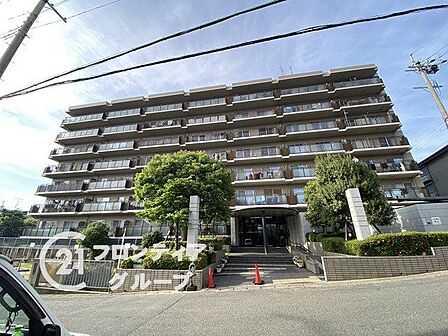 住宅購入の流れや必要な手続きについて、順を追ってご説明しています。はじめての方でも安心してご相談いただける環境を整えています
