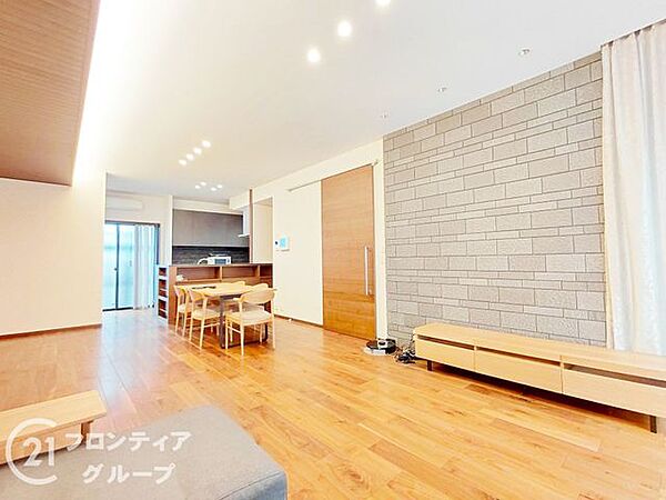 物件から受けた印象や、周辺の生活環境への疑問まで、気になることを何でも話してみてください。暮らしのイメージを一緒に整理していきましょう