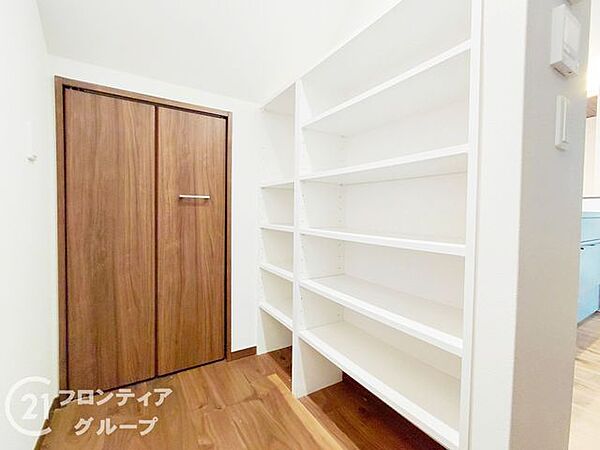 住まい選びは、価格や立地だけでなく、将来の暮らし方まで含めて考えることが大切です。今の段階で気になっていることを、まずスタッフに話してみてください