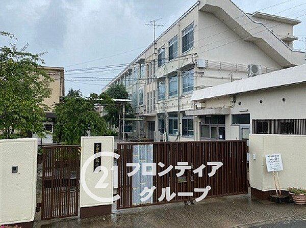 京都市立西大路小学校 徒歩7分。 540m