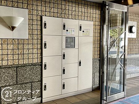 不在時でも荷物を受け取れるので、再配達の手間が省けます!大きな荷物も受け取れるので、買い物の幅が広がります。