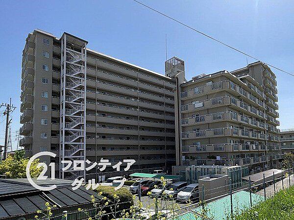 住まい選びは、価格や立地だけでなく、将来の暮らし方まで含めて考えることが大切です。今の段階で気になっていることを、まずスタッフに話してみてください
