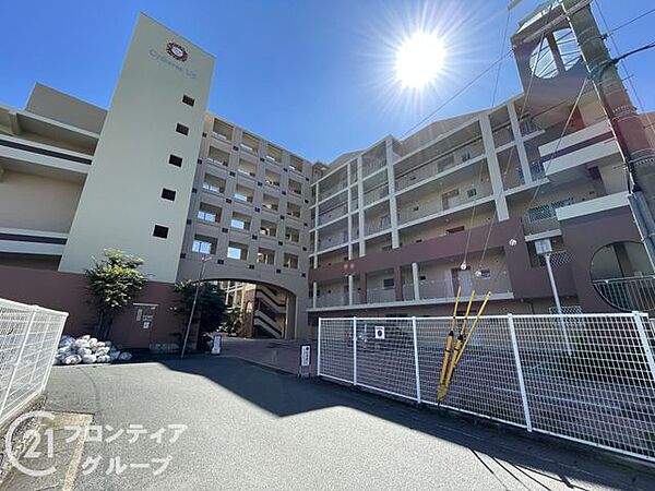 外観：326000272300