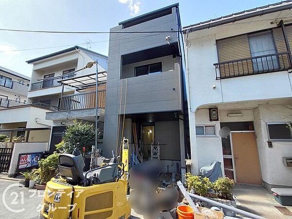 エリアの特性や周辺環境についての情報提供も行っています。物件だけでなく、地域の暮らしやすさも含めてご確認いただけます