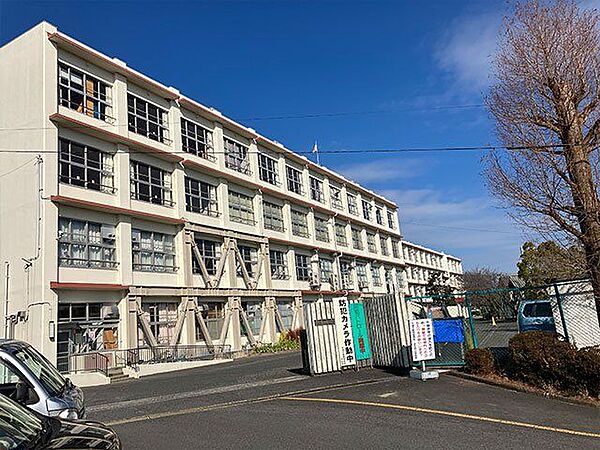 大津市立富士見小学校 徒歩8分。 620m