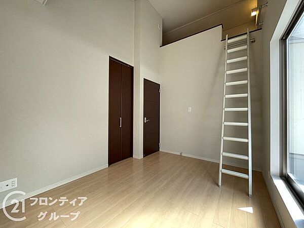 「賃貸のままでいいのか、買うべきか」その判断に必要な情報を、スタッフがわかりやすく整理してお伝えします。お気軽にご相談ください