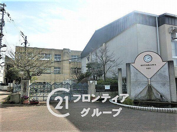 城陽市立久津川小学校 徒歩6分。 460m