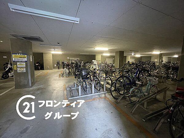 写真だけではわからない採光・広さ・周辺環境の実感は、実際に足を運んでみることが一番です。ご見学はいつでもご予約いただけます