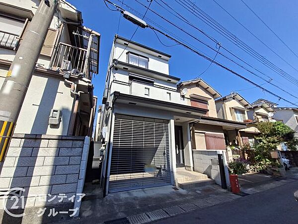エリアの特性や周辺環境についての情報提供も行っています。物件だけでなく、地域の暮らしやすさも含めてご確認いただけます。