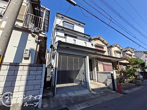 住まい探しで後悔しないためのポイントをスタッフがお伝えします。検討中の方もそうでない方も、まずは一度お話を聞かせてください。