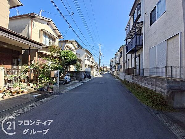 住まい選びは、価格や立地だけでなく、将来の暮らし方まで含めて考えることが大切です。今の段階で気になっていることを、まずスタッフに話してみてください。