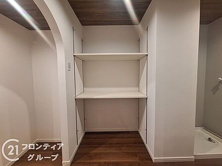 住まい選びは、価格や立地だけでなく、将来の暮らし方まで含めて考えることが大切です。今の段階で気になっていることを、まずスタッフに話してみてください