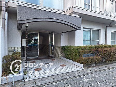 住まい探しで後悔しないためのポイントをスタッフがお伝えします。検討中の方もそうでない方も、まずは一度お話を聞かせてください