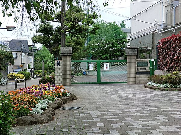 目黒区立第十一中学校