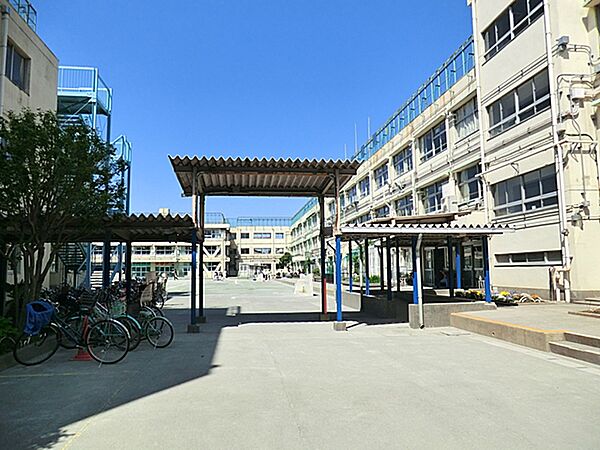 世田谷区区立用賀小学校