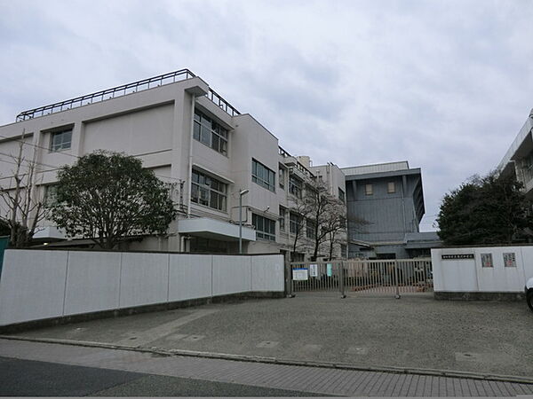 世田谷区立奥沢中学校