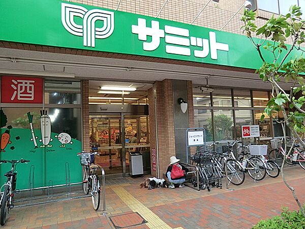 ◇野菜の種類も多く、魚や肉も充実しています。総菜コーナーも陳列が工夫されており買い物しやすいです。