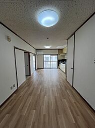 小郡フラワーマンション 201 2階3LDKのリビング/ダイニング