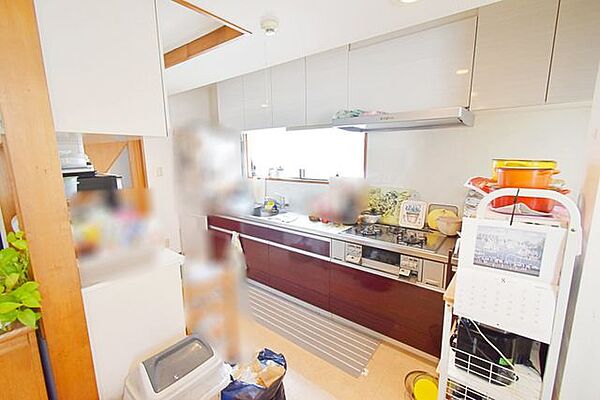 使い勝手の良いシステムキッチン