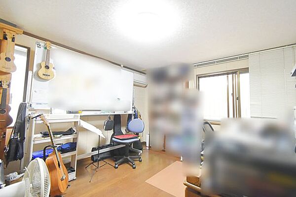 洋室7.5帖