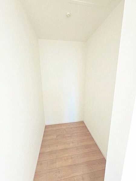 ウォークインクローゼットで収納上手な生活