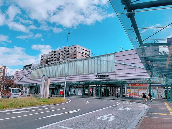九大学研都市駅(JR九州 筑肥線) 徒歩9分。 710m