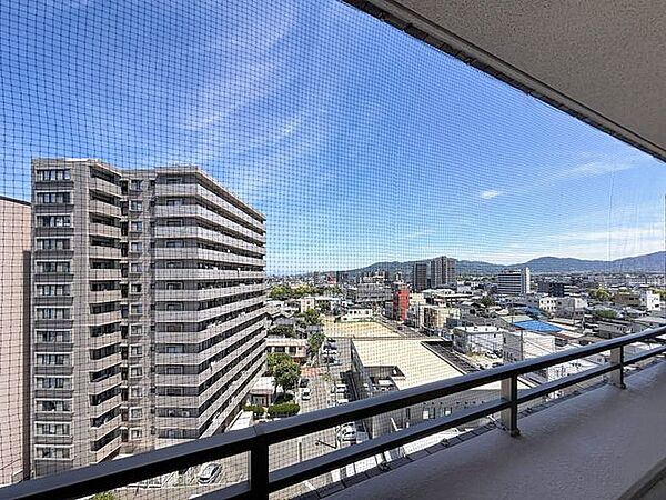 目の前に高い建物がなく開放的です。