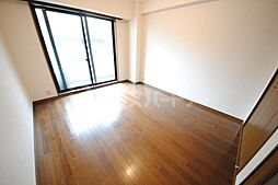 グラン・パアレII 1階1Kのリビング/ダイニング