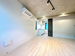 シュロス石神井公園 101 1階ワンルームのリビング/ダイニング