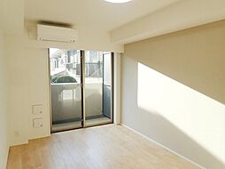 ベルグレードNF 208 2階1Kのリビング/ダイニング