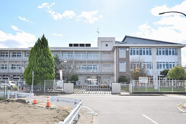 岩切小学校　約1630ｍ