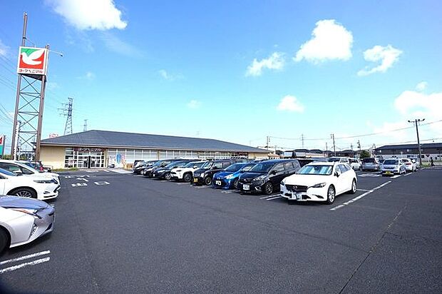 ヨークベニマル多賀城店 徒歩13分。 1030m