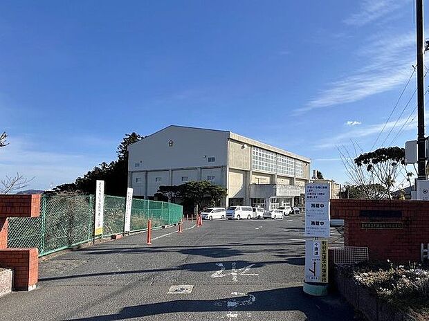 塩竃市立第二小学校 徒歩15分。 1200m