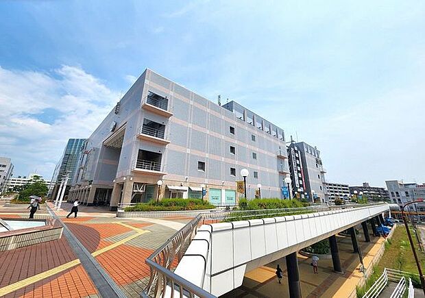 SELVA 徒歩23分。 1800m