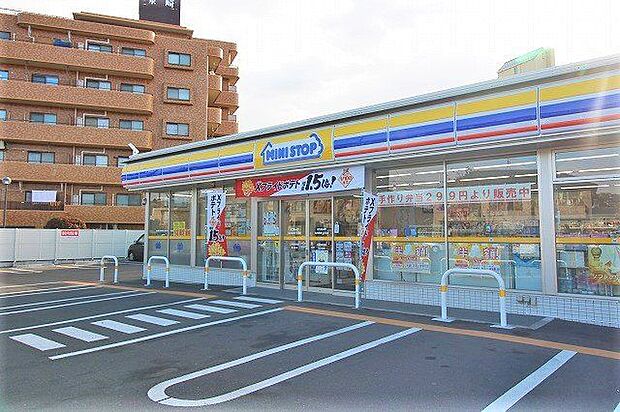 ミニストップ仙台泉崎1丁目店 徒歩6分。 410m