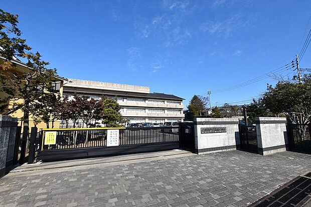 多賀城市立高崎中学校 徒歩23分。 1810m