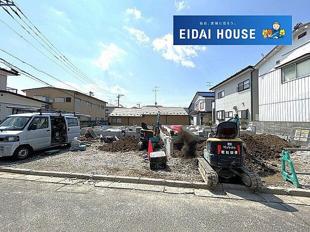 前面道路含む外観