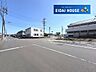 その他：前面道路含む外観
