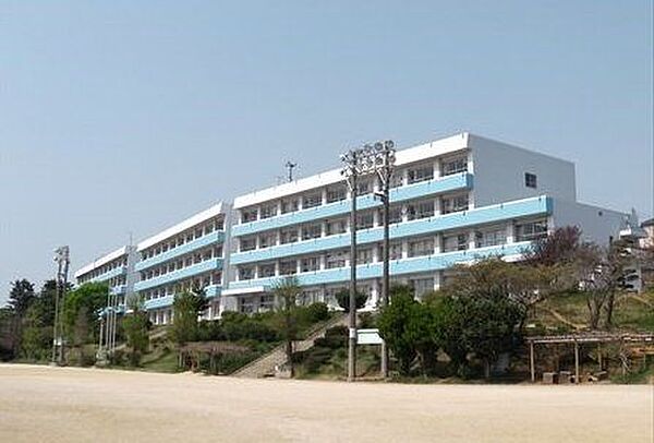 船橋市立三田中学校 徒歩19分。 1460m