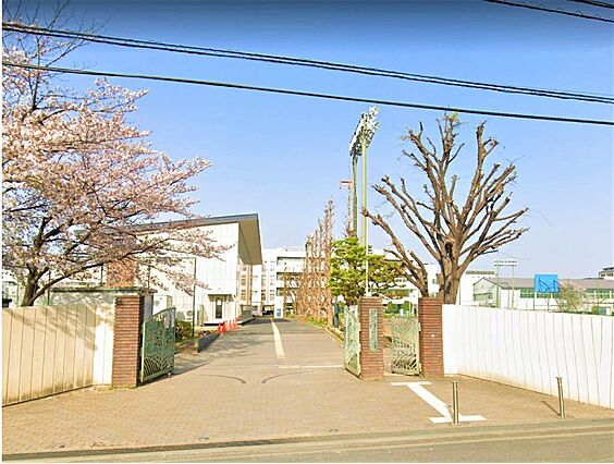 戸田市立新曽中...