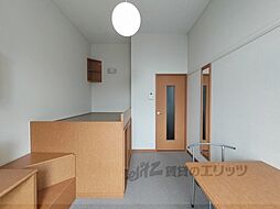 レオパレス西京 2階1Kのリビング/ダイニング