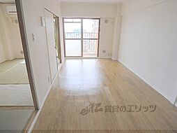 JR山陰本線 太秦駅 徒歩10分の賃貸マンション 4階3LDKのリビング/ダイニング