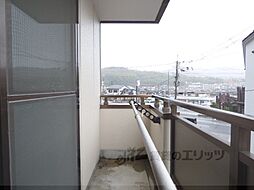 阪急京都本線 桂駅 バス15分 芸大前下車 徒歩1分の賃貸マンション 1階1Kのリビング/ダイニング