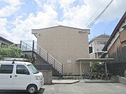 亀岡駅より徒歩15分 築16年10ヶ月 2階建の賃貸物件