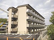 桂駅よりバス10分 徒歩9分 4階 築16年10ヶ月の賃貸物件