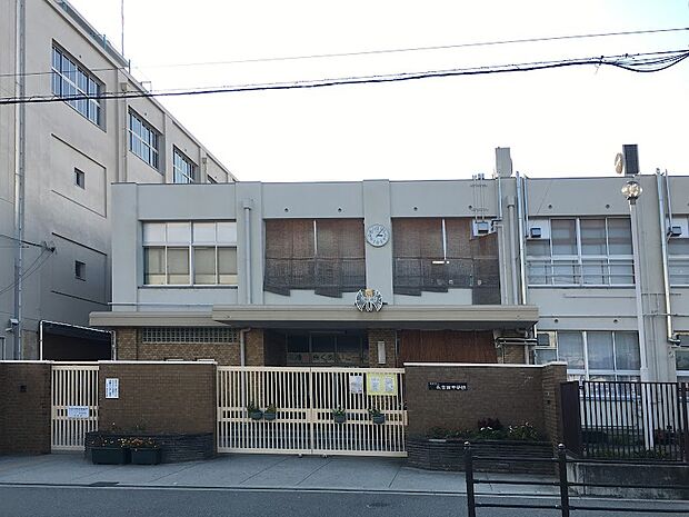 大阪市立長吉西中学校まで徒歩約１３分