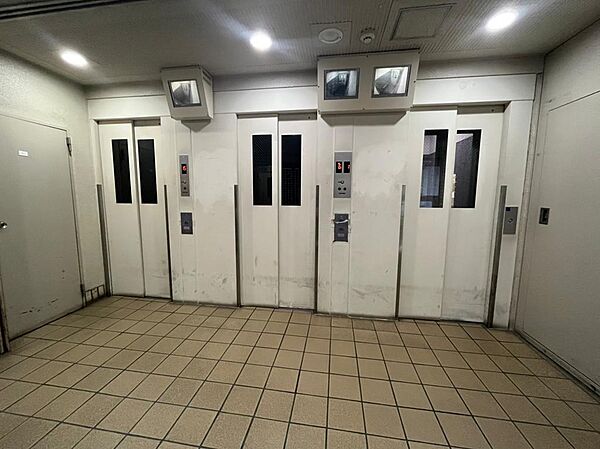【エレベーター】荷物が多い日も楽々にお部屋に持っていけますね！