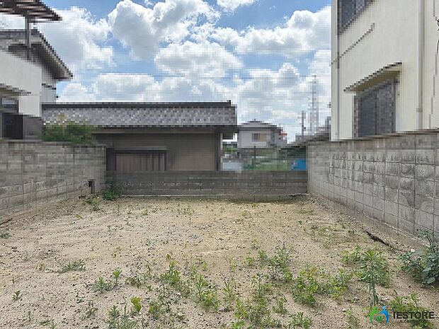 ライフまで徒歩17分!A-プライスまで徒歩19分!業務スーパーまで徒歩25分!毎日のお買い物に便利ですね♪その日の特売日などでスーパーを選べますね♪